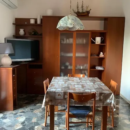 Apartment Comfortable Suitable 1-2 Pax